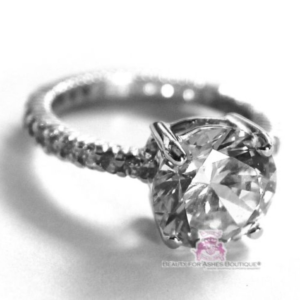 Womens Classic 925 Sterling Silver Royal Engagement Cubic Zirconia Ring Size 5
